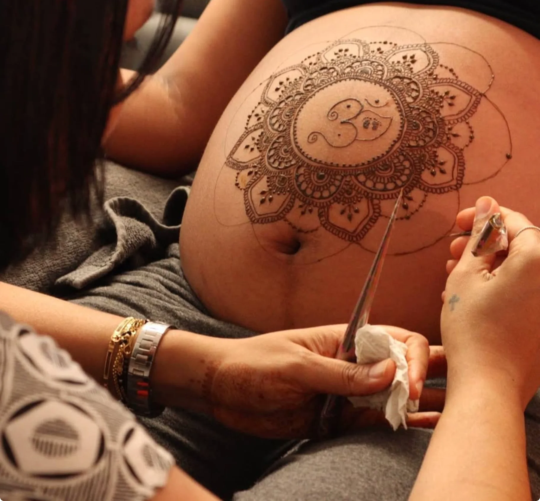 Henna Artistry by Veena