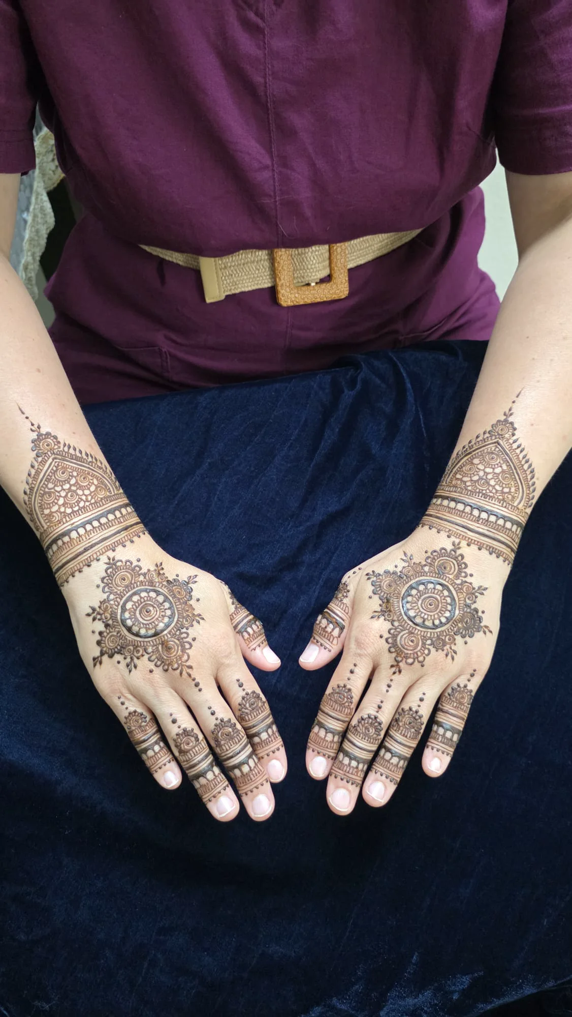 Henna Artistry by Veena
