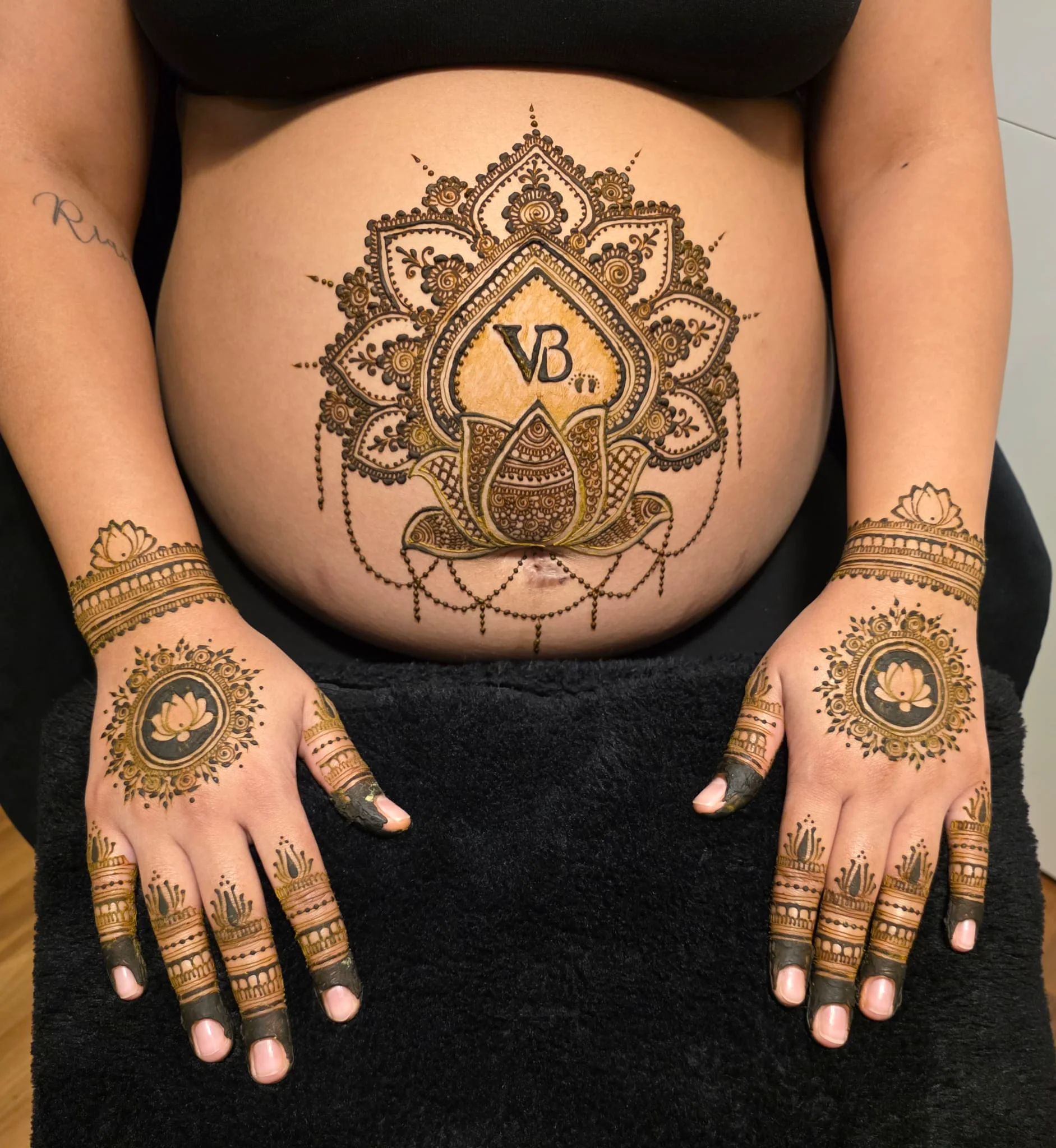 Henna Artistry by Veena